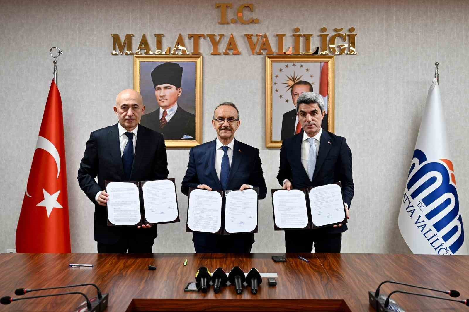 Malatya'da 32 derslikli lise için protokol imzalandı