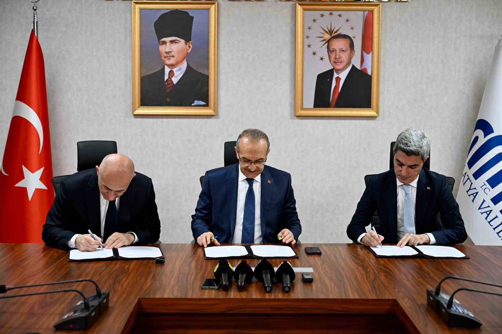 Malatya'da 32 derslikli lise için protokol imzalandı