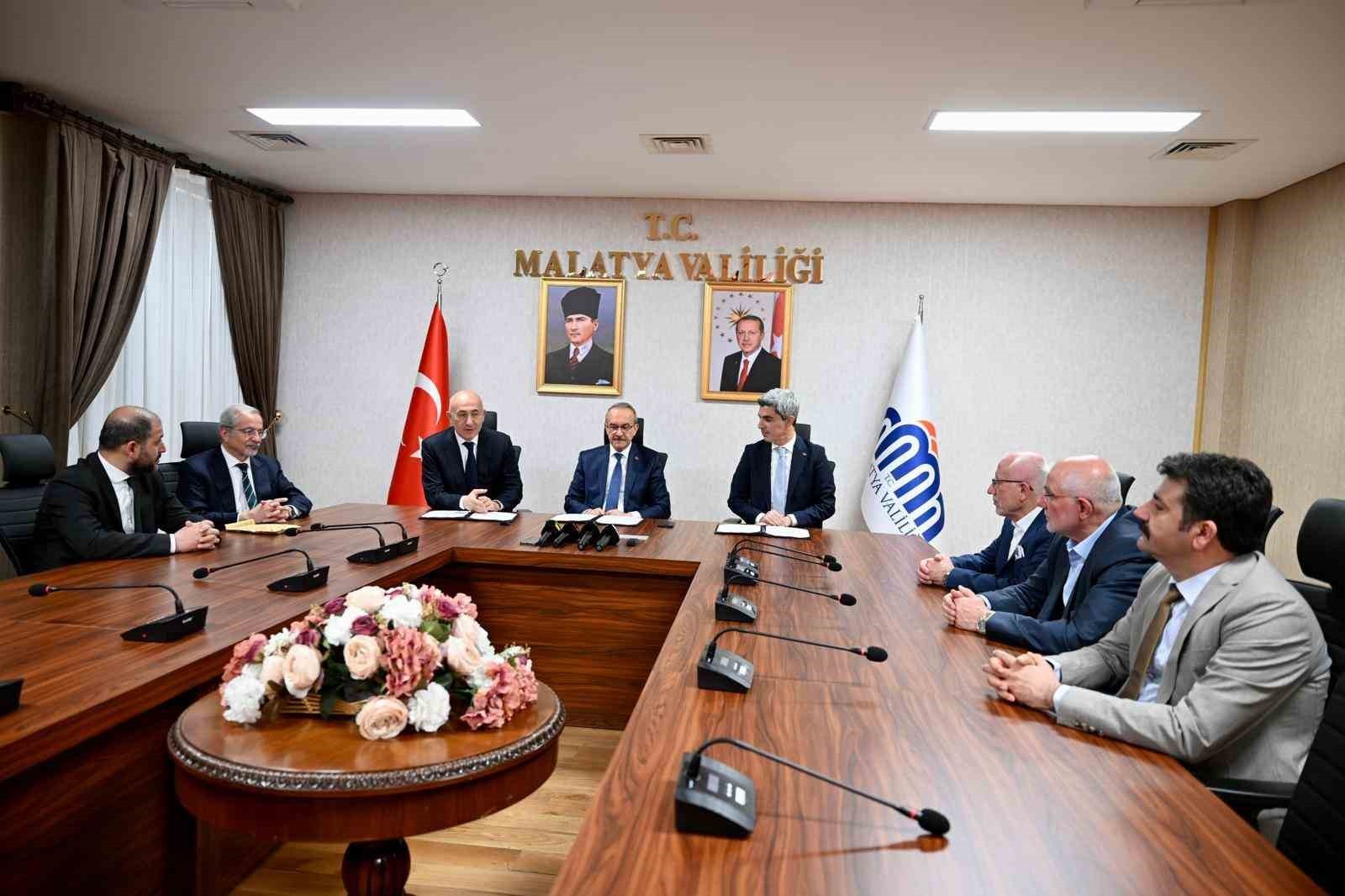 Malatya'da 32 derslikli lise için protokol imzalandı