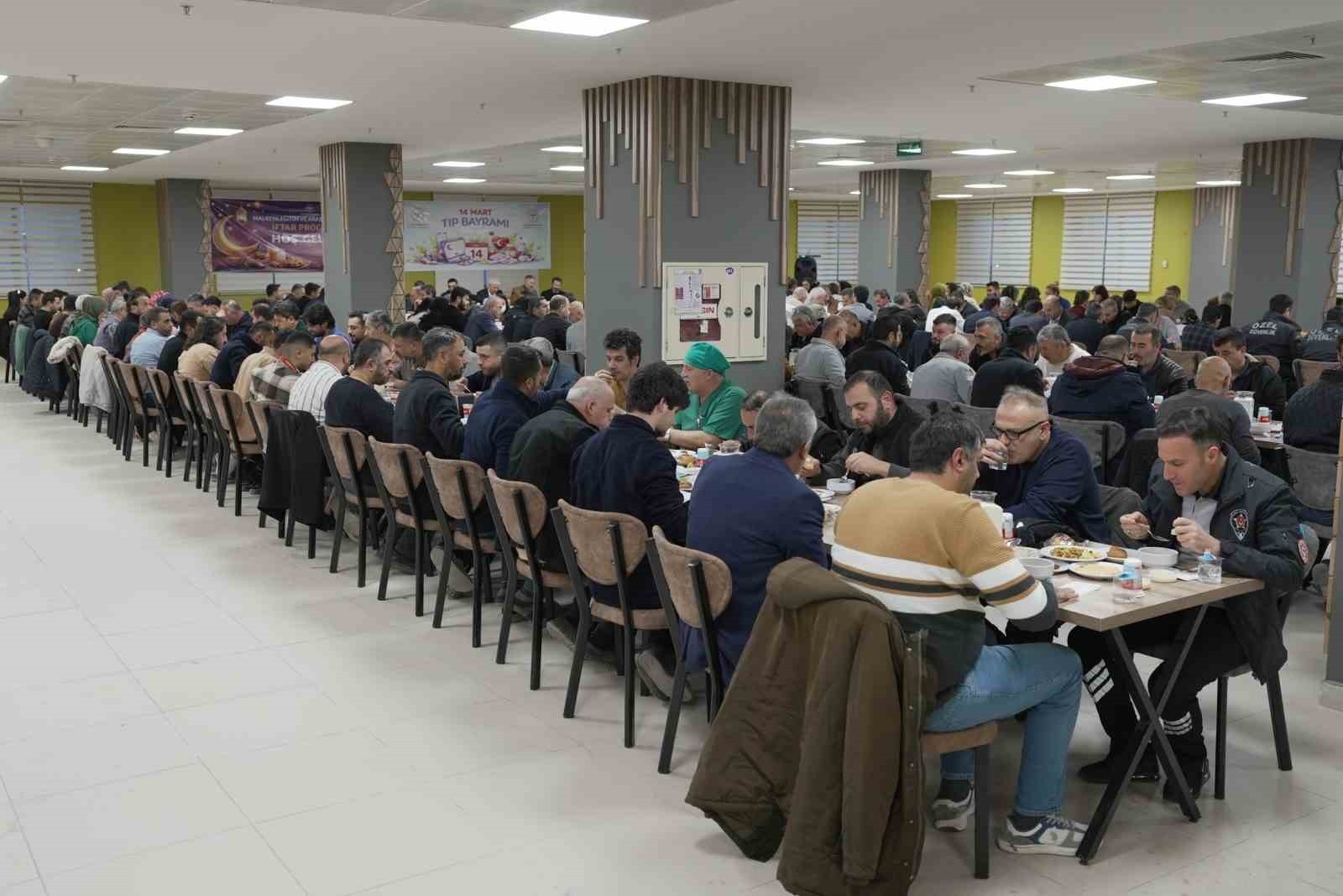 MEAH'ta iftar ve sahur programı düzenlendi