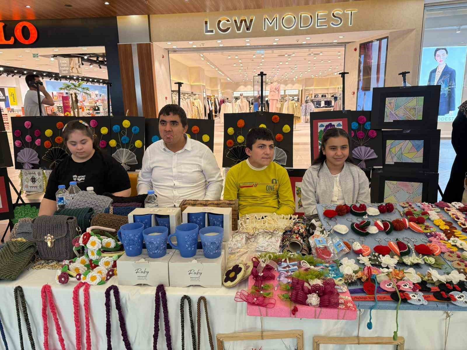 Malatya'da özel eğitim sergisi açıldı