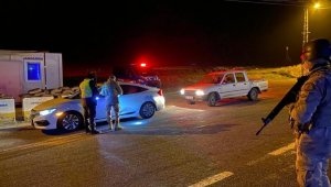 Jandarma ekipleri denetim yaparak yeni yıl girdi