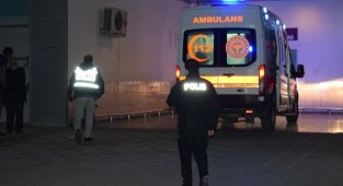 Kışla Caddesinde Bıçaklı Kavga: 2 Ağır Yaralı