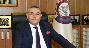 Sadıkoğlu: Fedakârca hizmet eden sağlık camiasının günü kutlu olsun