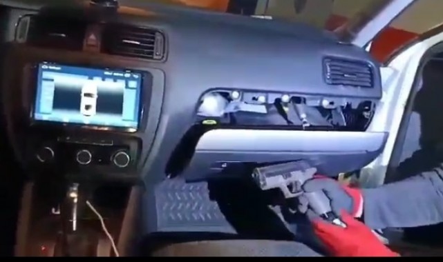 Malatya'da araçtaki uyuşturucu düzeneğini polis ortaya çıkardı