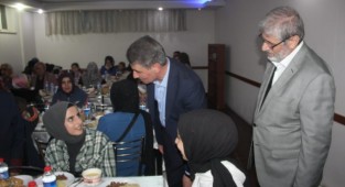 Vali Baruş ve Başkan Gürkan Yetimlerle iftarda buluştu