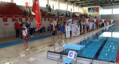 Malatya'da Okul Sporları Yüzme Grup Şampiyonası Müsabakaları Başladı