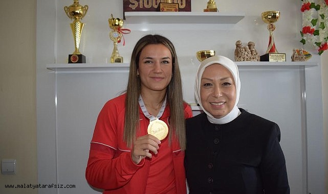 Milletvekili Çalık'tan dünya şampiyonu Akbaş'a ziyaret