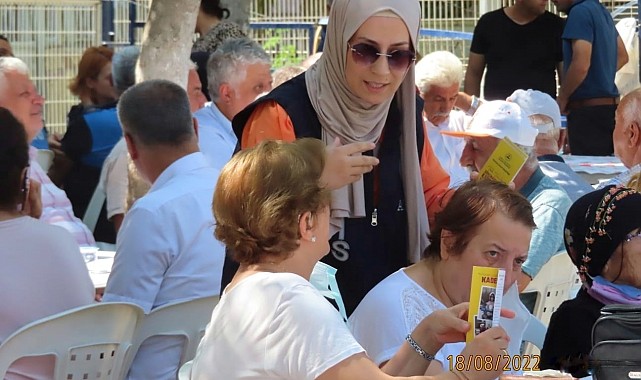 Polis ekipleri, kadınlara KADES'i anlattı