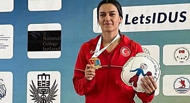 Hatice Akbaş Üniversiteler Arası Boks Şampiyonasında Dünya Şampiyonu Oldu