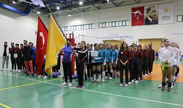 Öğrencilerde ÜNİLİG Voleybol heyecanı