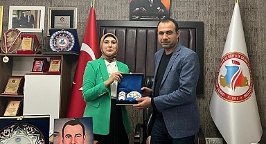 İYİ Partili Asuman Sarıtaç," Esnafa Ateşten Gömlek Giydirdiler"