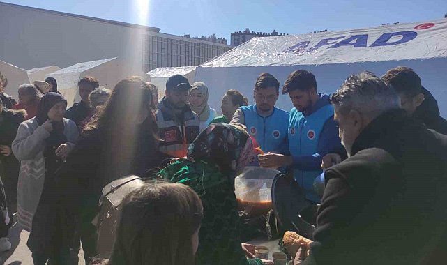 Diyanet İşleri Başkanı Erbaş: "Deprem bölgesinde ibadet ruhuyla çalışan 15 bin hocamıza kolaylık diliyorum"