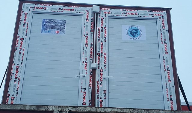 Eskişehir Türk Ocağı felaketin ilk gününden itibaren depremzedeler için çalışıyor