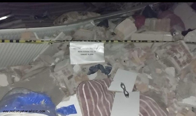 Hatay'daki depremde Osmaniye'deki boş bir bina çöktü
