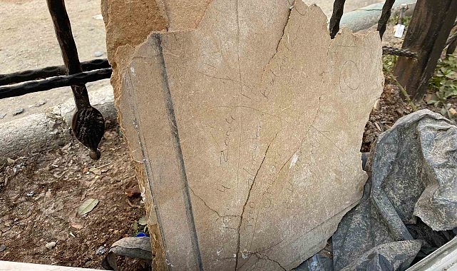 Kahramanmaraş'ta enkazda "Ben ölürsem kalanlar okusun" yazılı tahta parçası bulundu