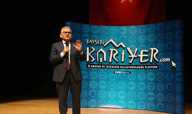 Kariyer Merkezi İş Arayan Depremzedelere Kucak Açtı