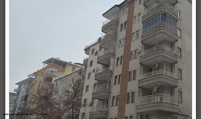 Malatya'da 6 katlı binanın çökme anı kamerada