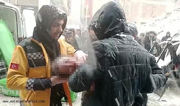 Malatya'dan kahreden haber: Enkaz altında kalan 3 yaşındaki çocuk hayatını kaybetti