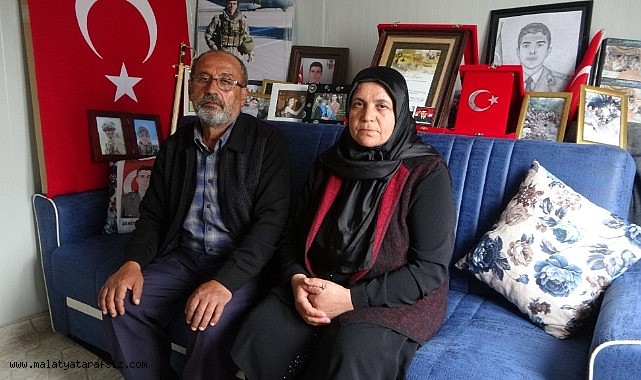 Depremde evi hasar gören şehit ailesi konteynerde yaşıyor