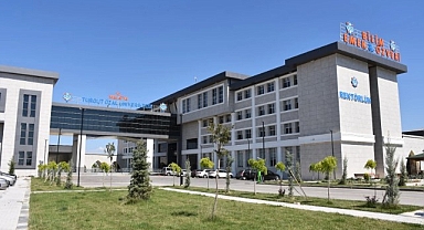 Rektör Recep Bentli: "Hiç tereddüt etmeden üniversitemizi tercih edebilirler"