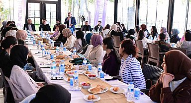 Başkan Güder: "Biz her konuda gençlerimizin yanındayız"