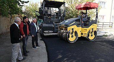 Yeşilyurt'ta yol çalışmaları sürüyor