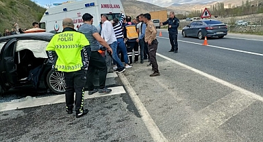Malatya'da otomobiller çarpıştı: 2'si ağır 8 yaralı