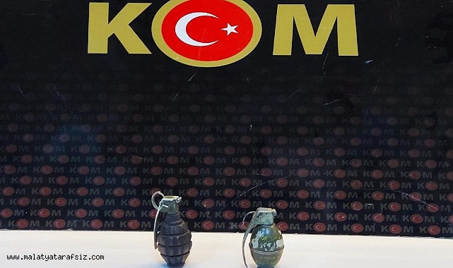Şüphe üzerine durdurulan araçta 2 el bombası çıktı