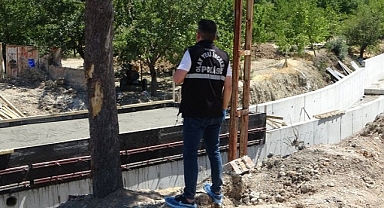 Menfez çalışması sırasında akıma kapılan genç yaralandı