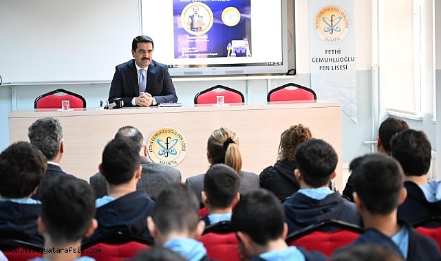 Başkan Taşkın, kariyer günlerinde öğrencilere tavsiyelerde bulundu