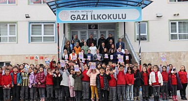 Gazi İlkokulu'ndan anlamlı proje: "Kalbimden Öğretmenime"