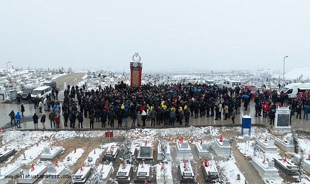 Malatya'da depremde hayatlarını kaybedenler dualarla anıldı