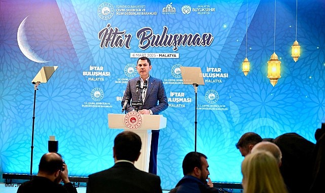 Bakan Kurum: "Muhalefet deprem bölgesini siyasi malzeme yapıyor, buna izin vermeyeceğiz"
