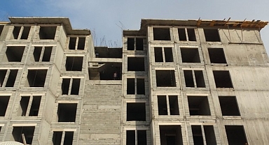 Malatya'da merdiven boşluğuna düşen işçi hayatını kaybetti