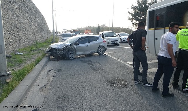 Malatya'da 5 araçlı zincirleme kaza: 6 yaralı