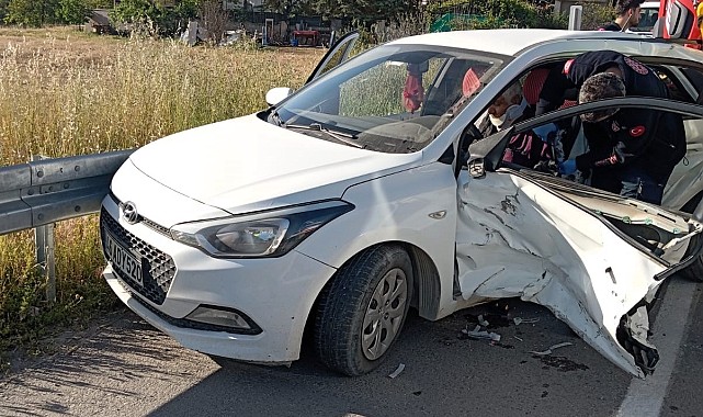 Malatya'da ışık ihlali nedeniyle meydana gelen kazada 3 kişi yaralandı