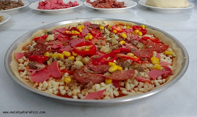 Akçadağ'ın yeni gözdesi: İnce hamurlu pizza, kömbe ve pilavı geride bıraktı