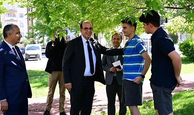 Başkan Geçit, park alanlarındaki yenileme hizmetlerini inceledi