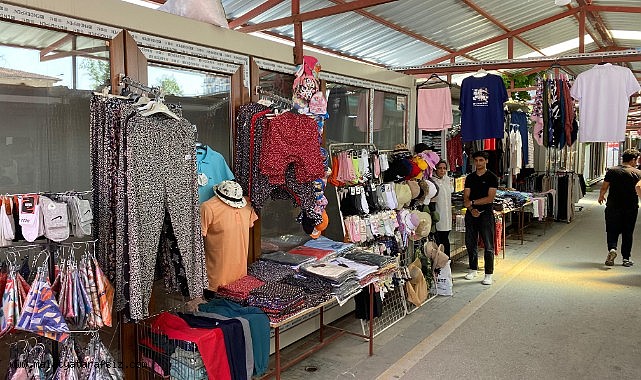 Kanalboyu esnaf çarşısı AVM'leri aratmıyor