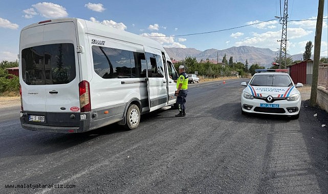 Doğanşehir İlçe Jandarma Ekiplerinden Okul Servislerine Sıkı Denetim