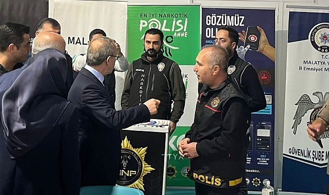 Malatya Kitap Fuarı'nda Emniyet'ten bilgilendirme standı