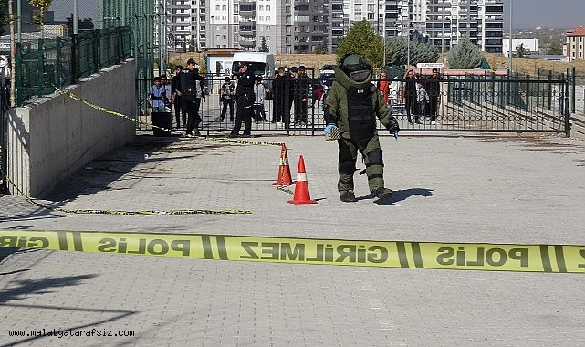 Okul yerleşkesindeki havai fişek rampası paniğe neden oldu