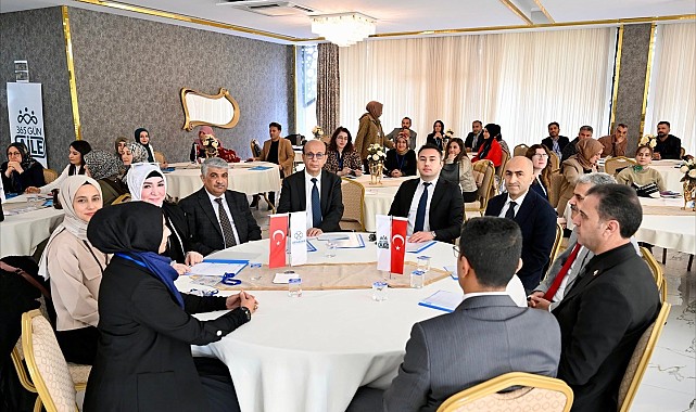 Yeşilyurt Belediyesi 'Aile Mentörlüğü' projesiyle Türkiye'de bir ilke imza attı