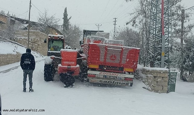 Darende'de kar yağışı etkili oluyor