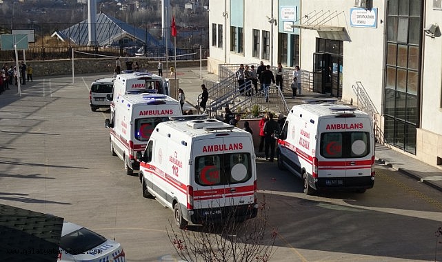 Malatya'da 10 öğrenci gıda zehirlenmesi şüphesiyle hastaneye kaldırıldı