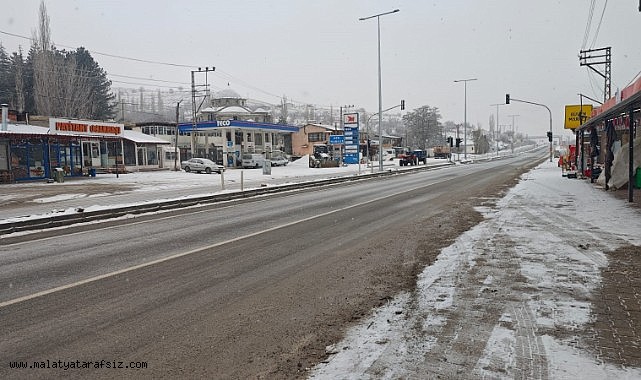 Malatya'da kar yağışı etkili oluyor