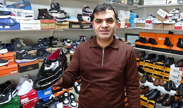 Yaklaşık 95 yıl önce üretimine başlanan 'kara lastik' varlığını sürdürüyor