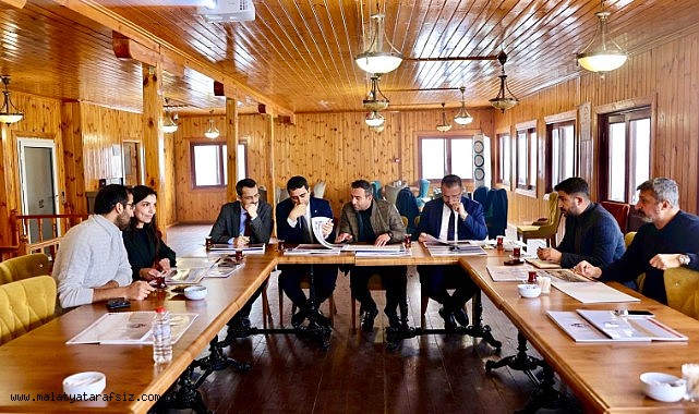 Akçadağ'da Levent Vadisi ve höyük alanı için proje değerlendirme toplantısı