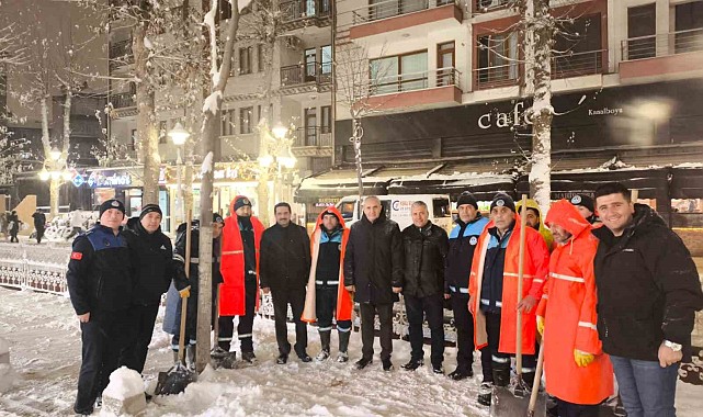 Battalgazi'de buzlanmaya karşı tuzlama mesaisi